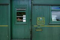 Es wäre einen Versuch wert...  ...ob eine ausreichend frankierte, hier am Gepäckwagen des "Kingston Flyer" eingeworfene Karte auch heute noch ihr Ziel erreicht?! : queenstown, kingston flyer, gore, fairlight