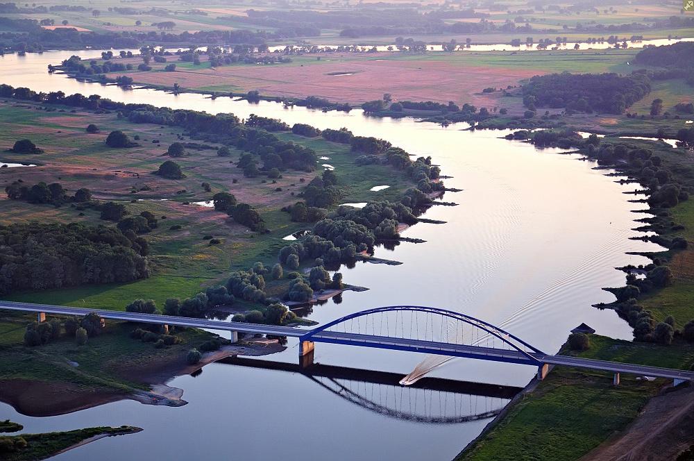 Elbbrücke bei Dömitz