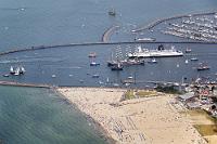 Hanse Sail 7.8.2010, Warnemünde #1  Ein guter  FC-Freund  erinnerte mich mit seinen Warnemünde-Bildern daran, dass ich da auch noch was liegen hatte... ;-)